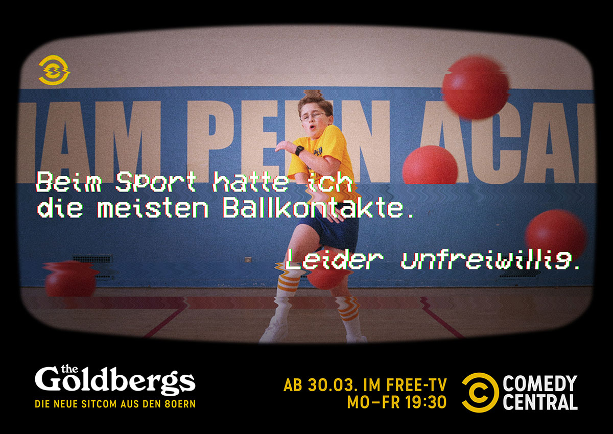 N_200207_CC_Goldbergs_TuneIn_Campaign_FamilyRecorded_MasterLayout_AdamSport_quer