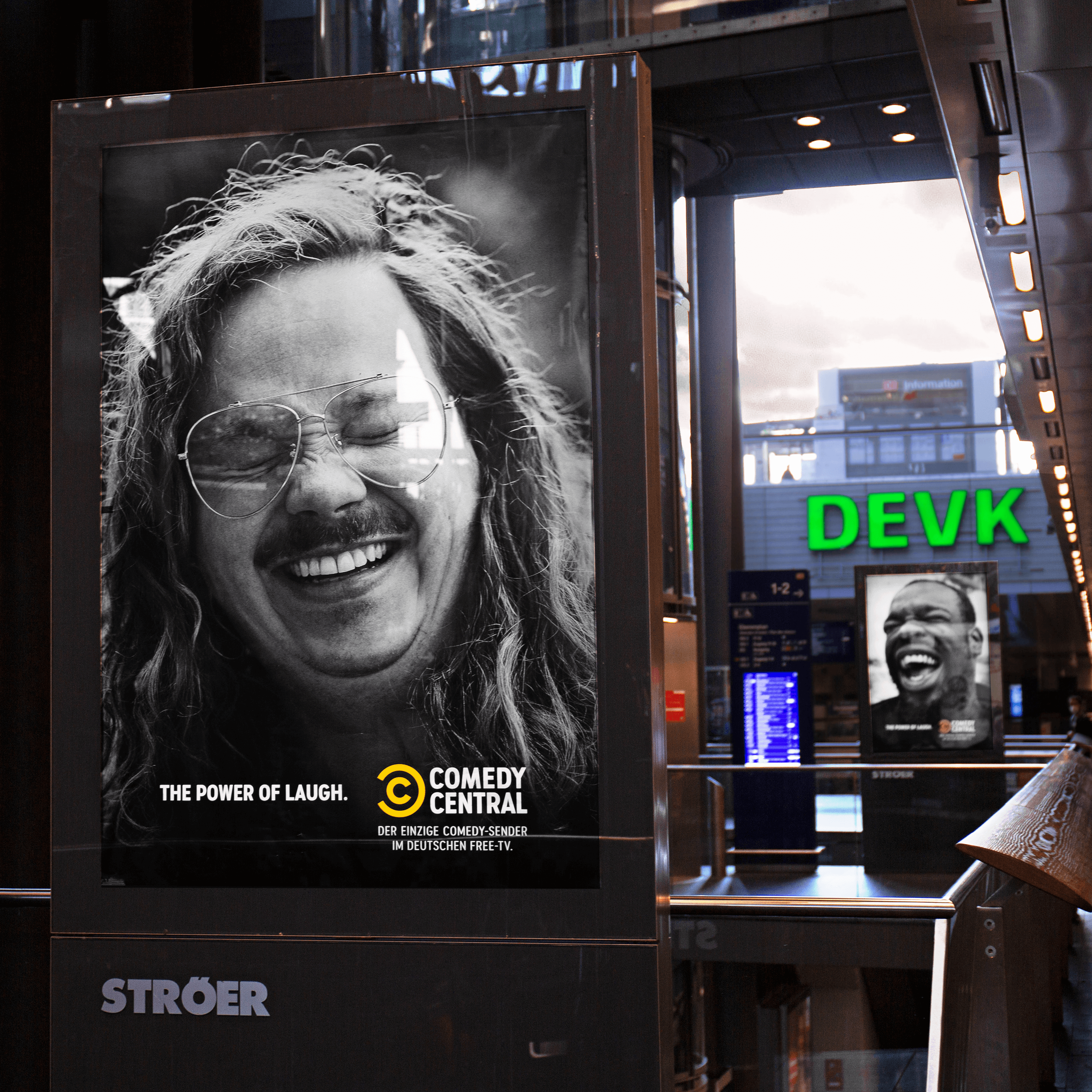 Man_​Glasses_​Station